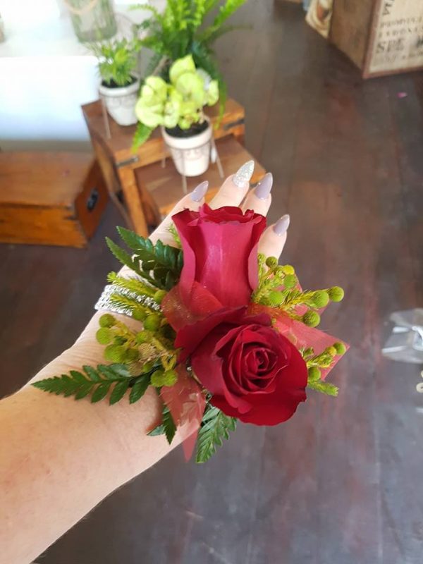 Wrist corsage