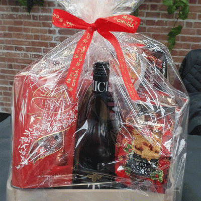 Christmas-themed hamper